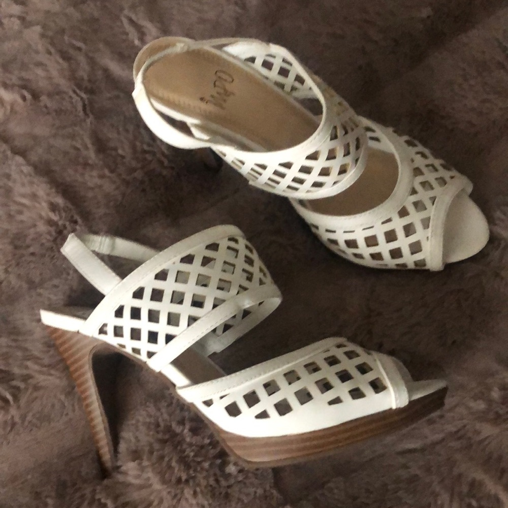 Shoes high heels , New with tag size6,5